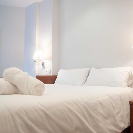 Apartamentos Dr28 A 250 M De La Playa Фуeнхирола Екстериор снимка