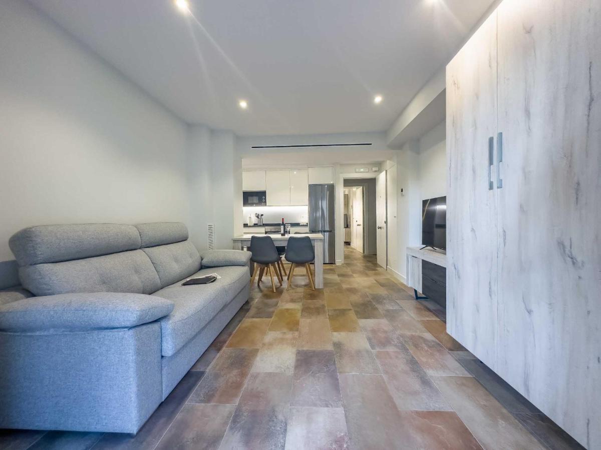 Apartamentos Dr28 A 250 M De La Playa Фуeнхирола Екстериор снимка