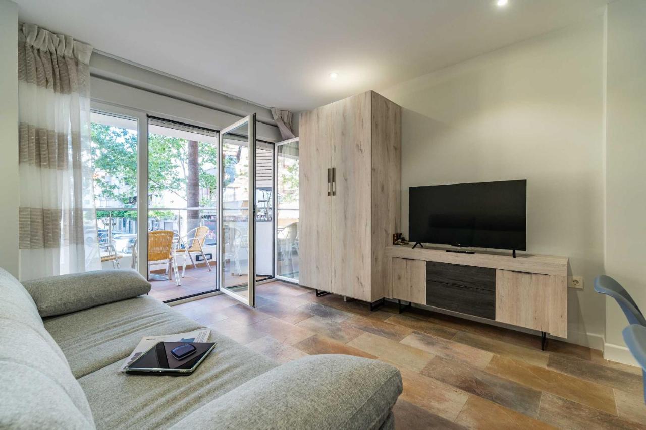 Apartamentos Dr28 A 250 M De La Playa Фуeнхирола Екстериор снимка