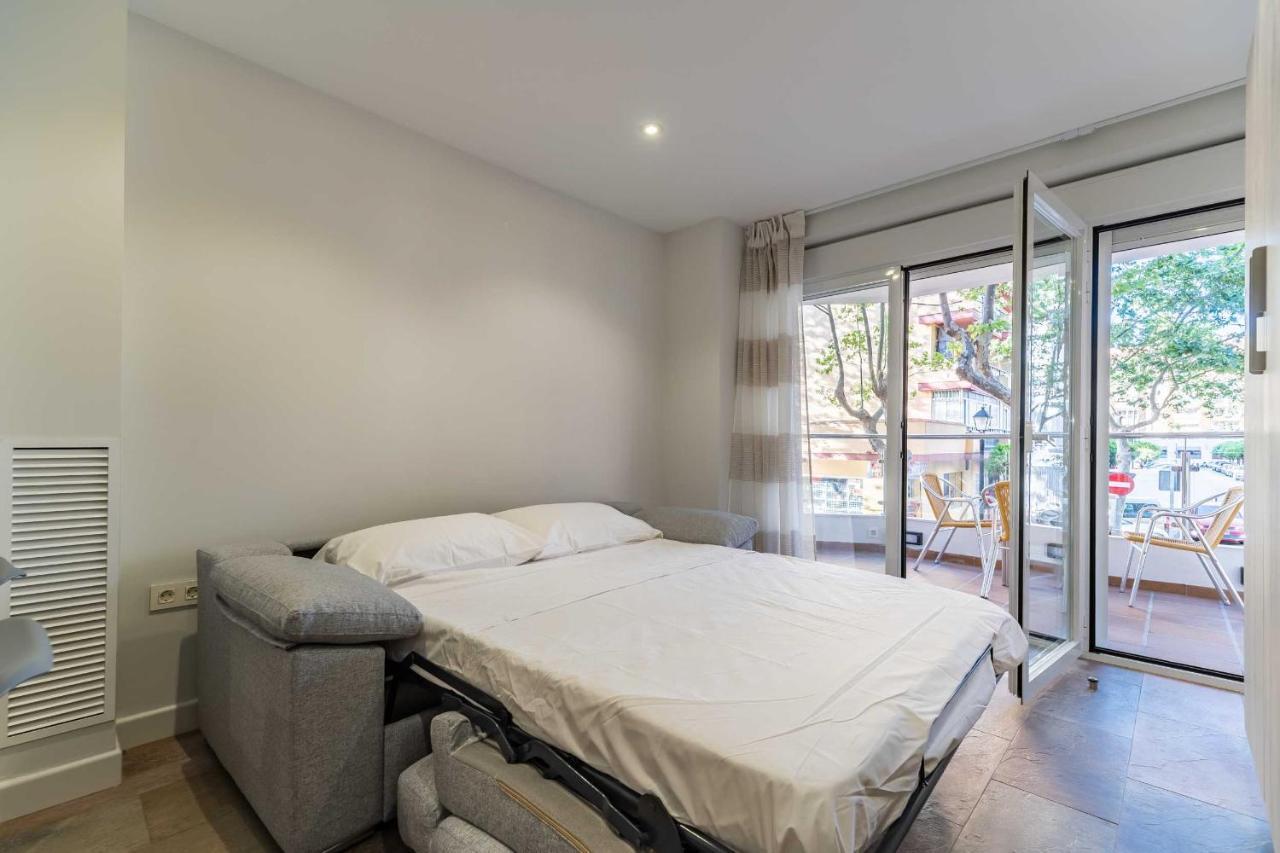 Apartamentos Dr28 A 250 M De La Playa Фуeнхирола Екстериор снимка
