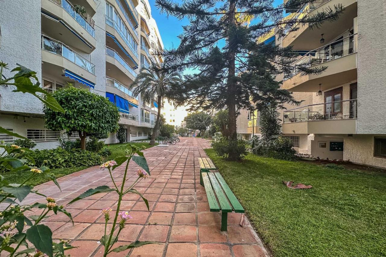 Apartamentos Dr28 A 250 M De La Playa Фуeнхирола Екстериор снимка