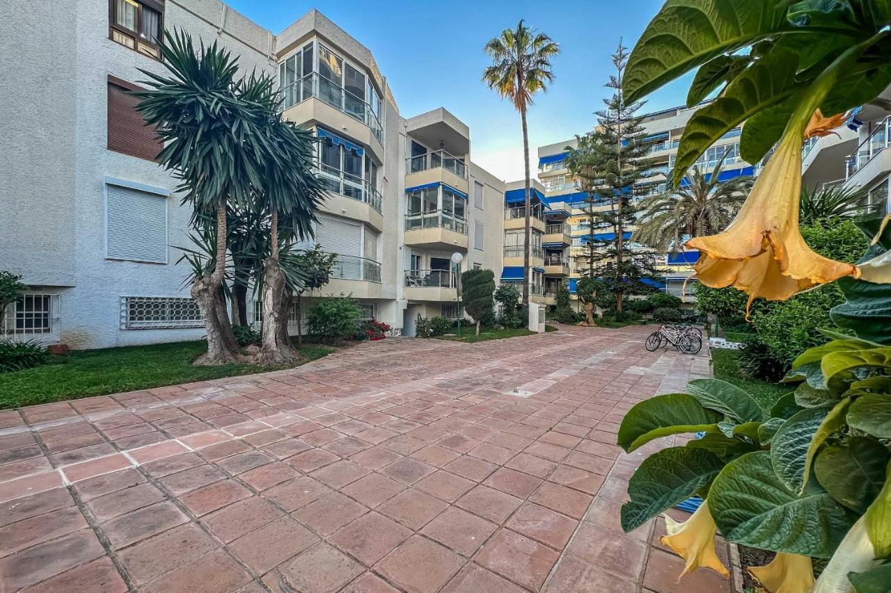 Apartamentos Dr28 A 250 M De La Playa Фуeнхирола Екстериор снимка